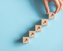 Economistas preveem que Selic será mantida a 15% na primeira reunião do ano, diz BC – Folha de São Paulo