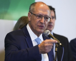 Certamente vai ter perto de R$10bi para o Minha Casa, Minha Vida, diz Alckmin (Estadão Broadcast)